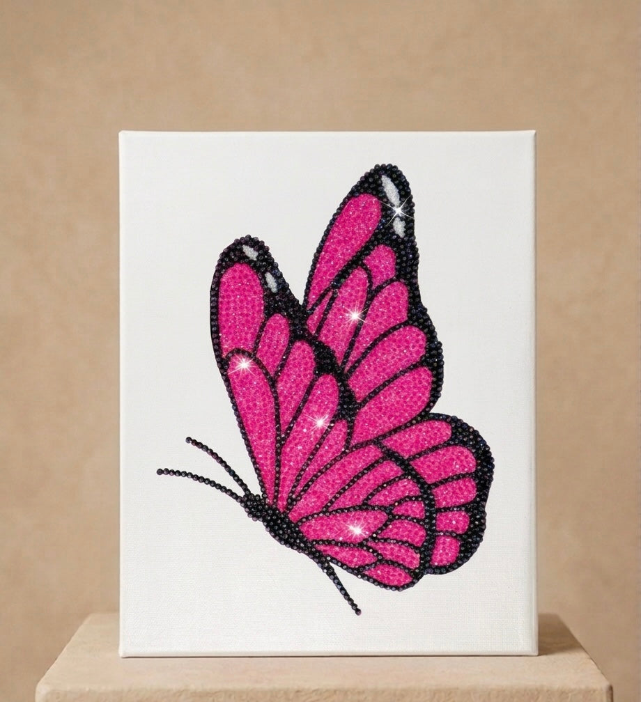 Haft Diamentowy Różowy Motyl – Zestaw Diamond Painting